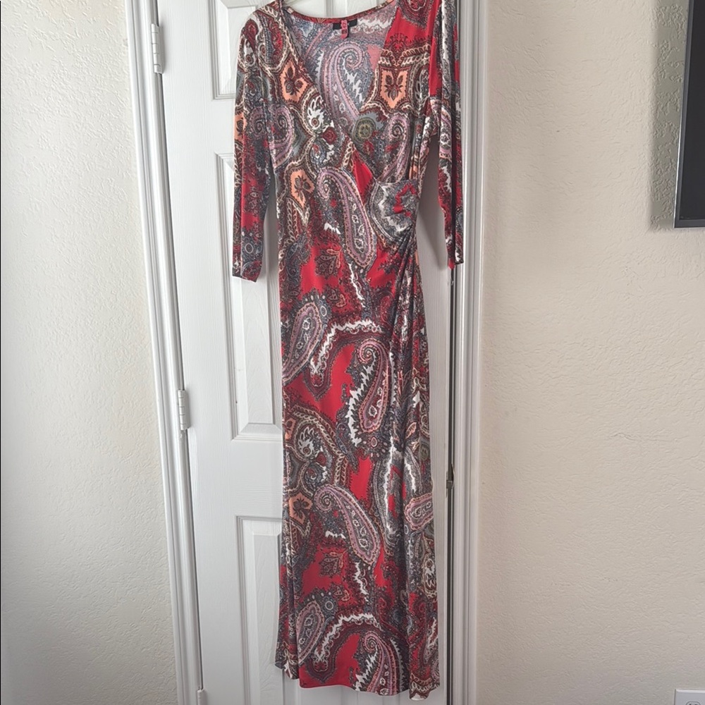 MSK Red and Gray Long Sleeve Gown Scoop Neck